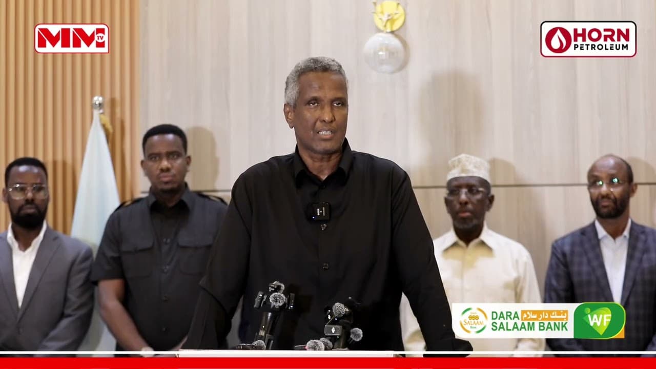 "Saraakiisha Soomaaliya waxaan leeyahay Xasan Sheekh ayaanu idin adeegsanin"Cabdiraxman Cabdishakuur