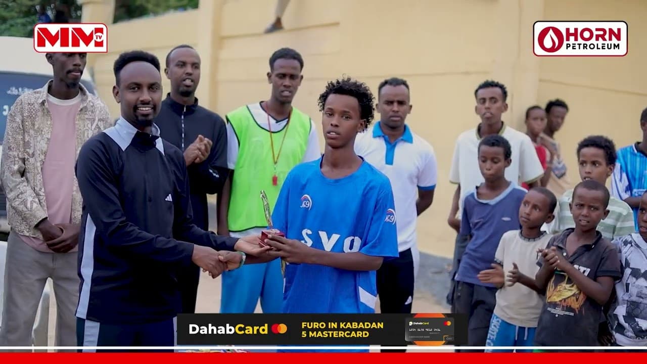 Xoghayihii hore ee xidhiidhka kubadda Cagta oo soo xidhay Tartanka 18-may ee garoon dhalinta.